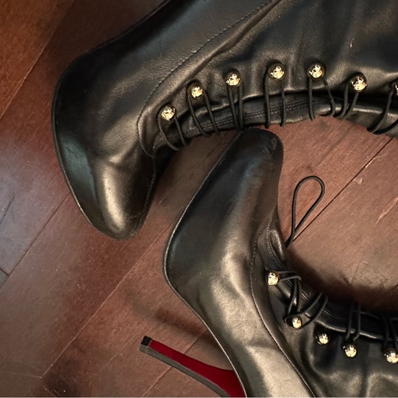 Louboutin, 38, OTK Button Boots, 2009ish. FOUND THE MISSING BUTTON! - Picture 7 of 16